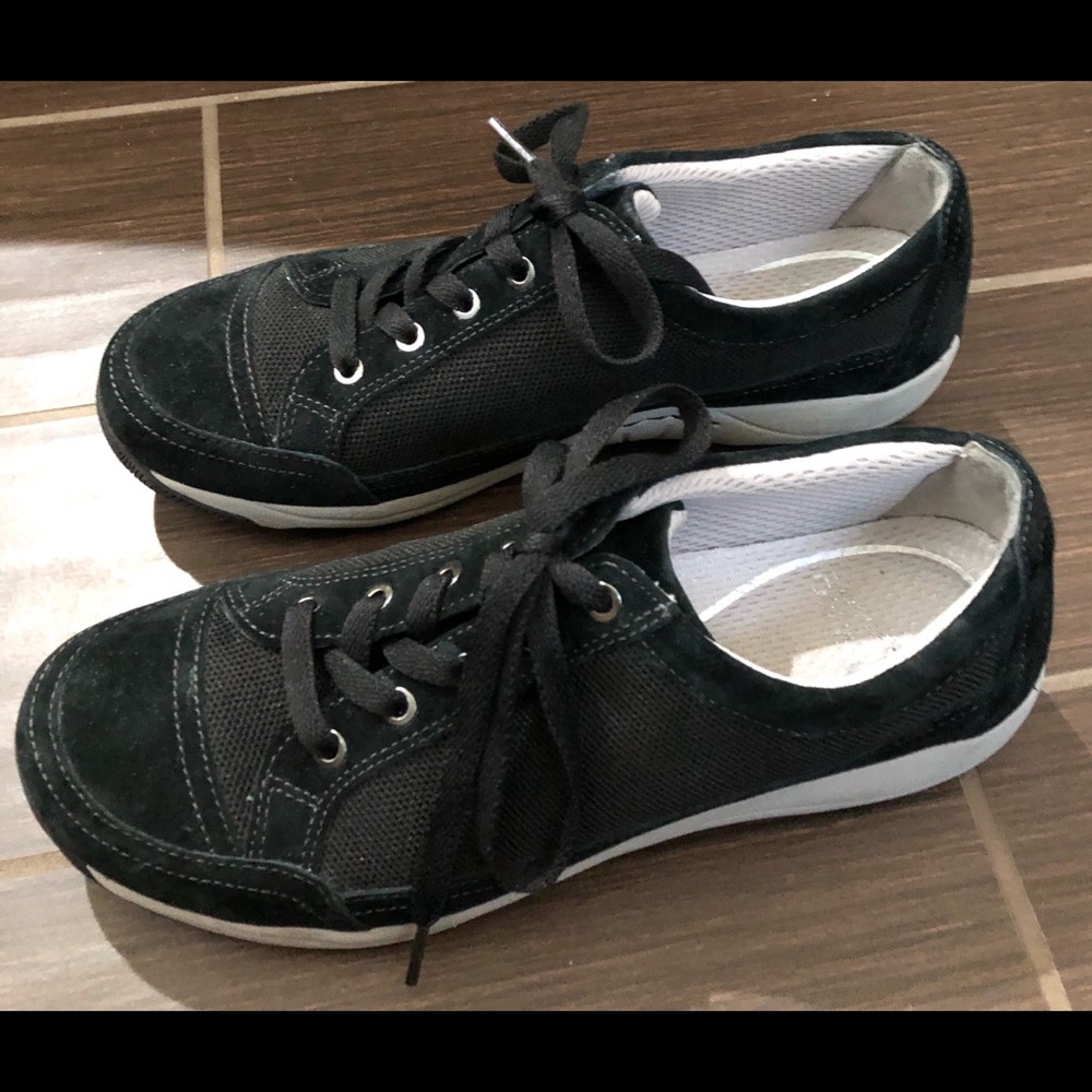 Dansko waking shoes
